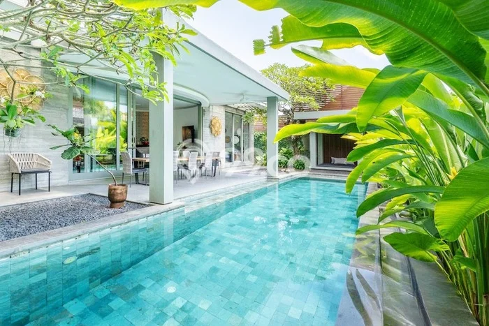 Hunian Mewah LB 260m2 Siap Pakai Desain Elegan di Umalas, Badung Hunian Mewah LB 260m2 Siap Pakai Desain Elegan di Umalas, Badung