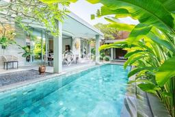 Hunian Mewah LB 260m2 Siap Pakai Desain Elegan di Umalas, Badung Hunian Mewah LB 260m2 Siap Pakai Desain Elegan di Umalas, Badung
