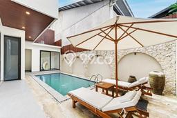 Rumah Elit LB 360m2 Siap Pakai Desain Elegan di Kerobokan, Badung Rumah Elit LB 360m2 Siap Pakai Desain Elegan di Kerobokan, Badung
