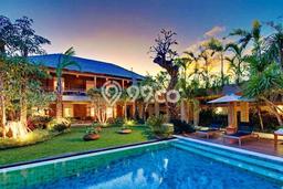 Ready to Use! Luxury House LT 1000m2 Desain Modern di Seminyak Ready to Use! Luxury House LT 1000m2 Desain Modern di Seminyak