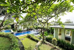 Hunian Elit LB 420m2 Siap Pakai Desain Elegan di Canggu, Badung Hunian Elit LB 420m2 Siap Pakai Desain Elegan di Canggu, Badung