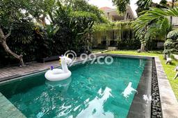 HARGA MENARIK! Vila di , Luas 810m2m², Lingkungan Asri dan aman HARGA MENARIK! Vila di , Luas 810m2m², Lingkungan Asri dan aman