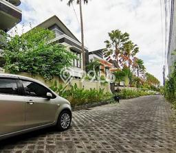 Dijual Rumah Mewah Megah Dengan View Cantik di Canggu, Badung Dijual Rumah Mewah Megah Dengan View Cantik di Canggu, Badung