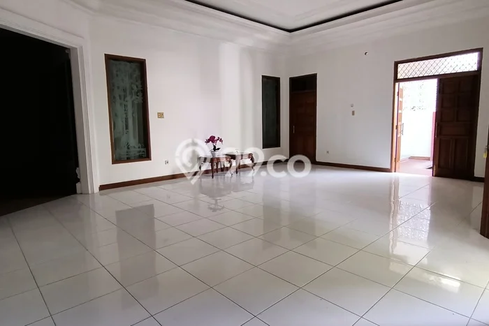 LOKASI PREMIUM! Rumah area Tebet, 2 KT, Area Strategis, Luas 250m² LB 220m² LOKASI PREMIUM! Rumah area Tebet, 2 KT, Area Strategis, Luas 250m² LB 220m²