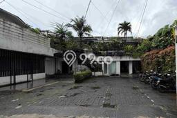 Ready to Use! Premium House LT 1071m2 Desain Elegan di Kemang Ready to Use! Premium House LT 1071m2 Desain Elegan di Kemang