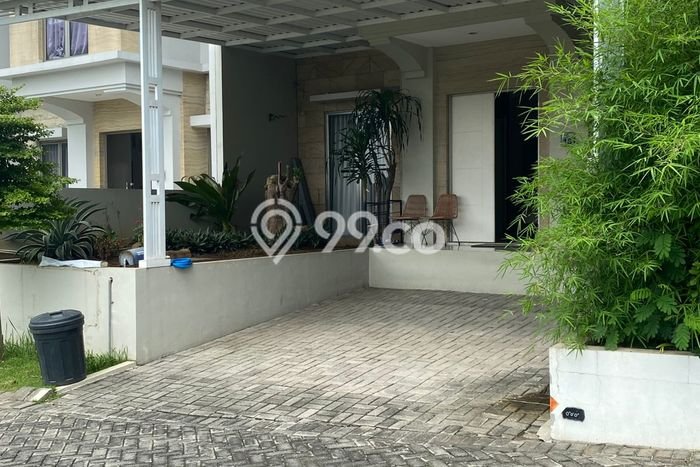 Rumah Mewah Dijual LT 180m2 di Menganti, Gresik Rumah Mewah Dijual LT 180m2 di Menganti, Gresik