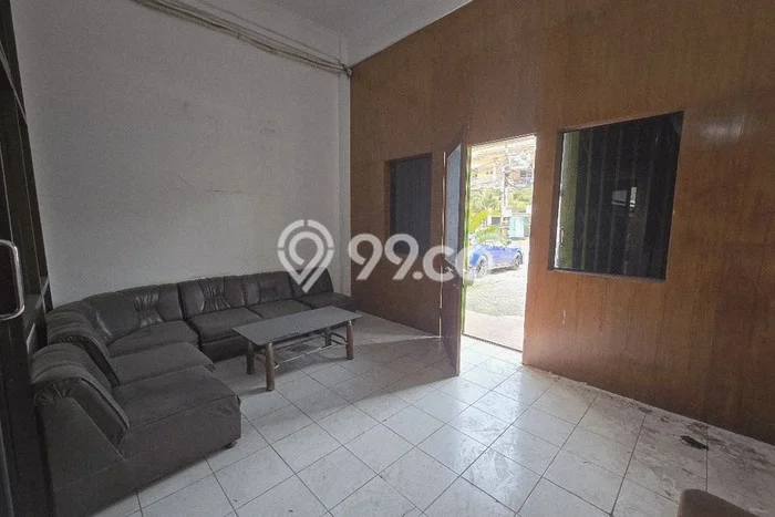 Ruko Strategis Kawasan Raya Darmo, Luas 200m2m², Kawasan Komersial, Lokasi Ramai Ruko Strategis Kawasan Raya Darmo, Luas 200m2m², Kawasan Komersial, Lokasi Ramai