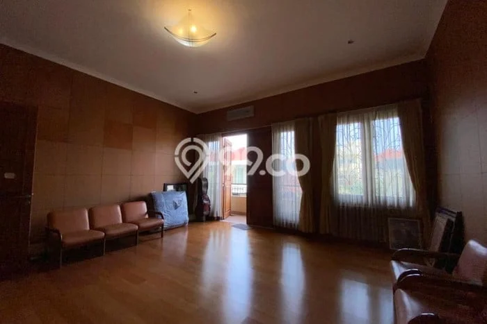 Rumah Elit LB 540m2 Siap Huni Desain Elegan di Surabaya Kota, Surabaya Rumah Elit LB 540m2 Siap Huni Desain Elegan di Surabaya Kota, Surabaya