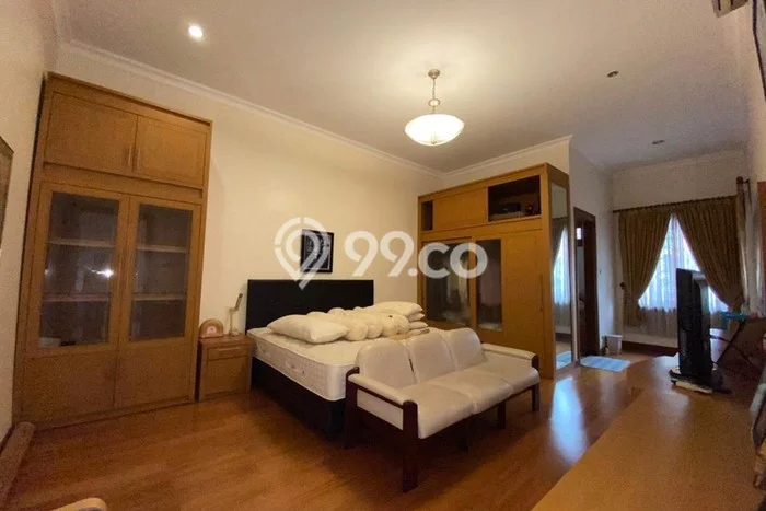 Rumah Elit LB 540m2 Siap Huni Desain Elegan di Surabaya Kota, Surabaya Rumah Elit LB 540m2 Siap Huni Desain Elegan di Surabaya Kota, Surabaya