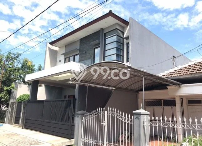 Hunian Mewah Siap Huni LT 225m2 di Rungkut, Surabaya Hunian Mewah Siap Huni LT 225m2 di Rungkut, Surabaya