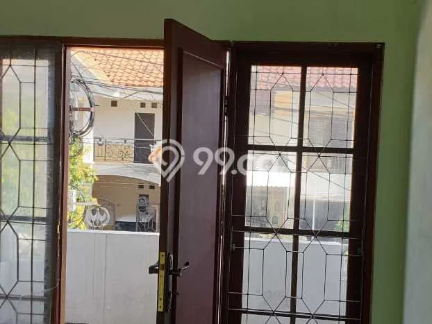 Rumah Bagus Siap Pakai Di Wiyung Luas 111m2 Aman Rumah Bagus Siap Pakai Di Wiyung Luas 111m2 Aman