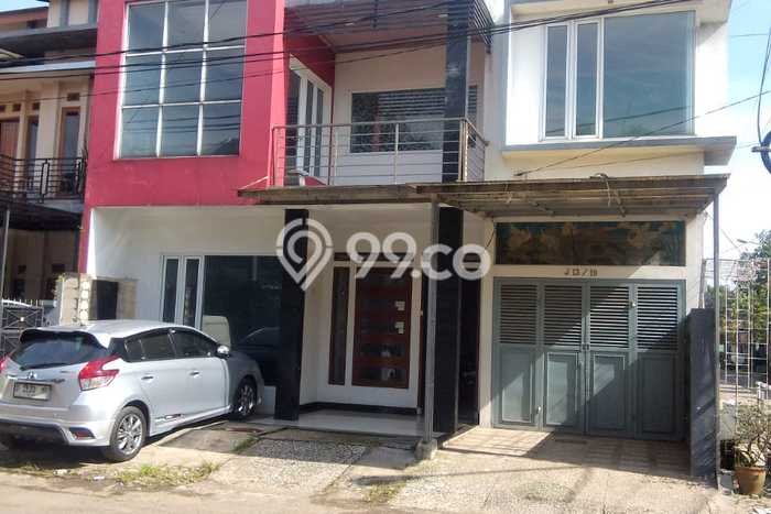 Rumah Nyaman 4 KT LB 200m2 Kondisi Bagus di Buah Batu Rumah Nyaman 4 KT LB 200m2 Kondisi Bagus di Buah Batu
