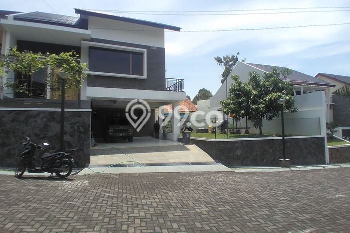 Rumah Mewah Dijual LT 331m2 di Cileunyi, Bandung Rumah Mewah Dijual LT 331m2 di Cileunyi, Bandung