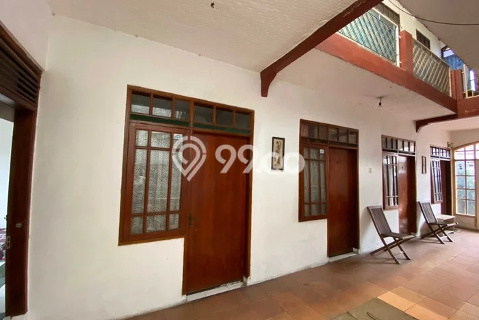 Rumah Kost untuk Dijual di Jatinangor dengan 11 KT, 5 KM, Luas 240m2 Rumah Kost untuk Dijual di Jatinangor dengan 11 KT, 5 KM, Luas 240m2