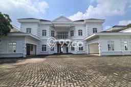 Rumah Elit LB 900m2 Siap Pakai Desain Elegan di Pondok Indah, Jakarta Selatan Rumah Elit LB 900m2 Siap Pakai Desain Elegan di Pondok Indah, Jakarta Selatan
