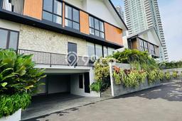 Rumah Mewah LB 330m2 Siap Pakai Desain Elegan di Kemang, Jakarta Selatan Rumah Mewah LB 330m2 Siap Pakai Desain Elegan di Kemang, Jakarta Selatan