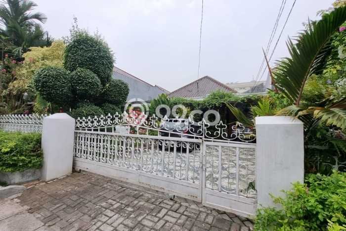 Dijual Hunian Mewah dengan Fasilitas Sekitar Lengkap di Menteng, Jakarta Pusat Dijual Hunian Mewah dengan Fasilitas Sekitar Lengkap di Menteng, Jakarta Pusat