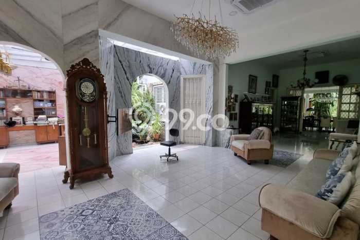 Dijual Hunian Mewah dengan Fasilitas Sekitar Lengkap di Menteng, Jakarta Pusat Dijual Hunian Mewah dengan Fasilitas Sekitar Lengkap di Menteng, Jakarta Pusat
