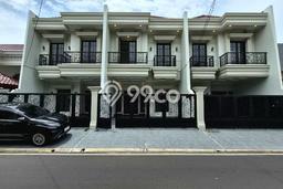 Siap Huni Rumah Mewah 5 Kamar di Cempaka Putih Dekat ke Mana Pun Siap Huni Rumah Mewah 5 Kamar di Cempaka Putih Dekat ke Mana Pun