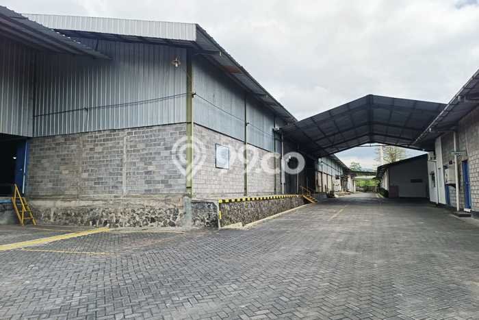 Pabrik Dijual di Salatiga LT 25603m2 & LB 13018m2 Lokasi Terbaik! Pabrik Dijual di Salatiga LT 25603m2 & LB 13018m2 Lokasi Terbaik!
