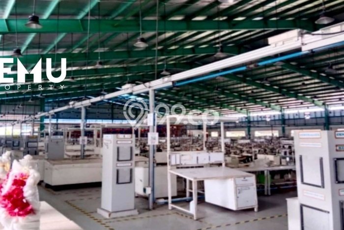 Area Ramai! Pabrik Dijual di Tegal Barat untuk Bisnis Luas Bangunan 6885m2 Area Ramai! Pabrik Dijual di Tegal Barat untuk Bisnis Luas Bangunan 6885m2