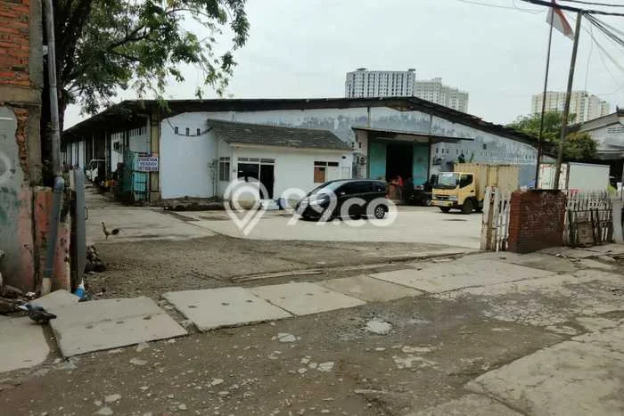 Disewakan Gudang di Kawasan Ramai Muara Baru Luas 1200m2 Disewakan Gudang di Kawasan Ramai Muara Baru Luas 1200m2