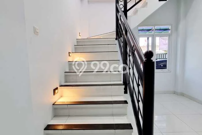 Rumah di Kiaracondong, Bandung, Luas 129m2m² LB 200m2m² Rumah di Kiaracondong, Bandung, Luas 129m2m² LB 200m2m²