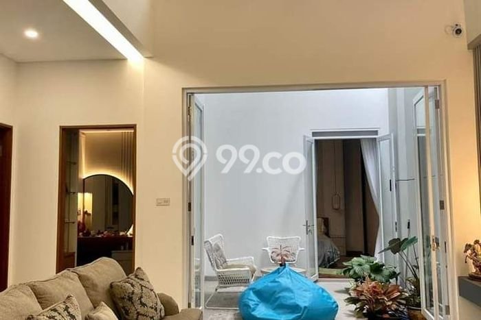 Hunian Mewah LB 252m2 Siap Pakai Desain Elegan di Sayap Dago, Bandung Hunian Mewah LB 252m2 Siap Pakai Desain Elegan di Sayap Dago, Bandung