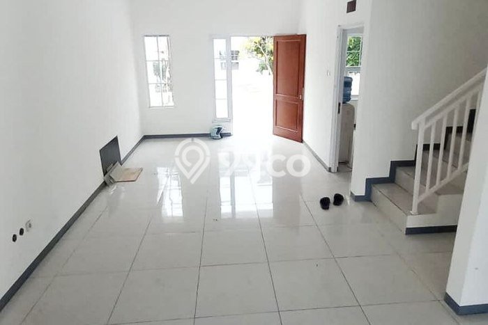 Rumah Luas Asri 3 KT Siap Huni di Sariwangi Bandung Rumah Luas Asri 3 KT Siap Huni di Sariwangi Bandung