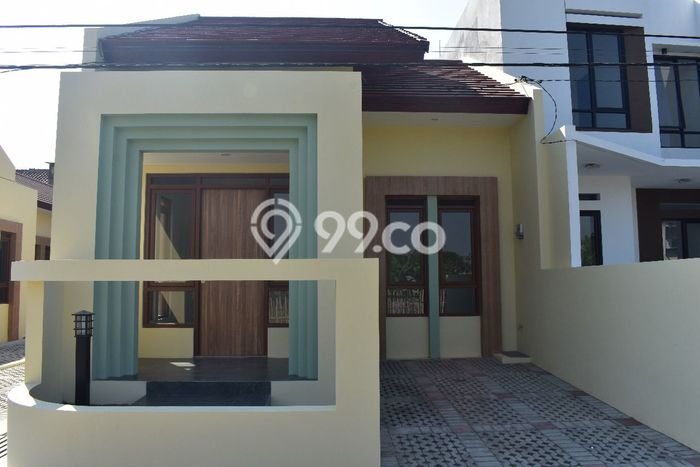 Rumah Asri area Arcamanik, Bandung, Luas 77m2m² Bangunan 60m2m² Rumah Asri area Arcamanik, Bandung, Luas 77m2m² Bangunan 60m2m²