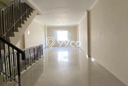 Ruko di Green Lake City 286 m² Unfurnished Ruko di Green Lake City 286 m² Unfurnished