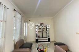 RECOMMENDED! Rumah kawasan Green Lake City, 3 KT, Lokasi Strategis, LT 120m² LB 157m² RECOMMENDED! Rumah kawasan Green Lake City, 3 KT, Lokasi Strategis, LT 120m² LB 157m²
