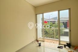 SPECIAL RATE! Rumah di Green Lake City, 3 KT, Lingkungan Asri, LT 120m² LB 127m² SPECIAL RATE! Rumah di Green Lake City, 3 KT, Lingkungan Asri, LT 120m² LB 127m²
