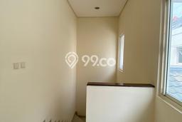 Rumah di Green Lake City, Akses ke Pusat Kota, 3 KT Rumah di Green Lake City, Akses ke Pusat Kota, 3 KT