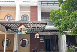 UNIT SPESIAL! Rumah di Green Lake City, 4 KT, Akses Fasilitas, LT 100m² LB 127m² UNIT SPESIAL! Rumah di Green Lake City, 4 KT, Akses Fasilitas, LT 100m² LB 127m²