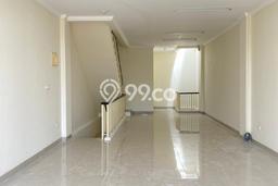 SEWA Ruko di Green Lake City 286 m² SEWA Ruko di Green Lake City 286 m²
