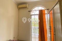 Rumah di Green Lake City, Dekat Stasiun, 3 KT, Luas 127m² LB 157m² Rumah di Green Lake City, Dekat Stasiun, 3 KT, Luas 127m² LB 157m²