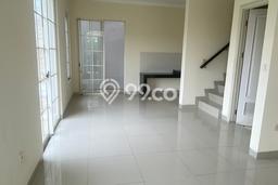 Rumah di Green Lake City, Akses ke Stasiun, 3 KT, LT 100m² Bangunan 127m² Rumah di Green Lake City, Akses ke Stasiun, 3 KT, LT 100m² Bangunan 127m²