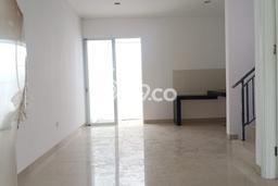 UNIT SPESIAL! Rumah di Green Lake City, 3 KM, Dekat Pusat Kota, Luas 90m² Bangunan 100m² UNIT SPESIAL! Rumah di Green Lake City, 3 KM, Dekat Pusat Kota, Luas 90m² Bangunan 100m²