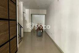 BEST LOCATION! Rumah di Green Lake City, Dekat Stasiun, 3 KT, LT 90m² LB 100m² BEST LOCATION! Rumah di Green Lake City, Dekat Stasiun, 3 KT, LT 90m² LB 100m²
