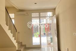 Sewakan rumah 2 lantai dengan harga bagus Sewakan rumah 2 lantai dengan harga bagus