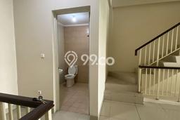 LOKASI STRATEGIS! Ruko For Rent di Green Lake City, Luas 286m², Area Ramai LOKASI STRATEGIS! Ruko For Rent di Green Lake City, Luas 286m², Area Ramai