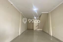 LOKASI STRATEGIS! Ruko Disewakan Kawasan Green Lake City, Luas 286m², Area Komersial LOKASI STRATEGIS! Ruko Disewakan Kawasan Green Lake City, Luas 286m², Area Komersial