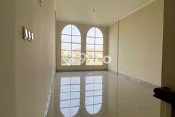 Ruko For Rent di Green Lake City, Luas 286m², Lingkungan Bisnis Ruko For Rent di Green Lake City, Luas 286m², Lingkungan Bisnis
