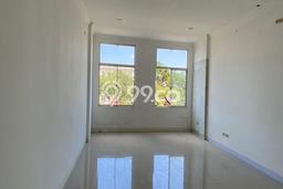 LOKASI PREMIUM! Ruko di Green Lake City, Luas 286m², Lokasi Niaga LOKASI PREMIUM! Ruko di Green Lake City, Luas 286m², Lokasi Niaga