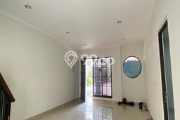 Disewakan Rumah Murah 8x20 Empat Kamar Tidurrr Unfurnished Disewakan Rumah Murah 8x20 Empat Kamar Tidurrr Unfurnished