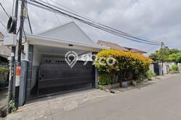 Rumah Mewah Siap Huni LT 239m2 di Matraman, Jakarta Timur Rumah Mewah Siap Huni LT 239m2 di Matraman, Jakarta Timur