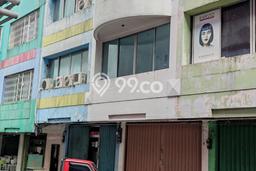 Ruko Disewa di Bogor dengan LB 202m2 Area Komersial Ramai Ruko Disewa di Bogor dengan LB 202m2 Area Komersial Ramai