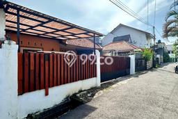 Rumah dengan Lokasi Strategis 2 KT di Tebet, Jakarta Selatan Rumah dengan Lokasi Strategis 2 KT di Tebet, Jakarta Selatan