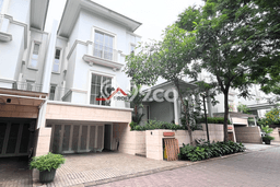 Rumah Luxury Modern Tanpa Renovasi di Lebak Bulus Jakarta Selatan Rumah Luxury Modern Tanpa Renovasi di Lebak Bulus Jakarta Selatan